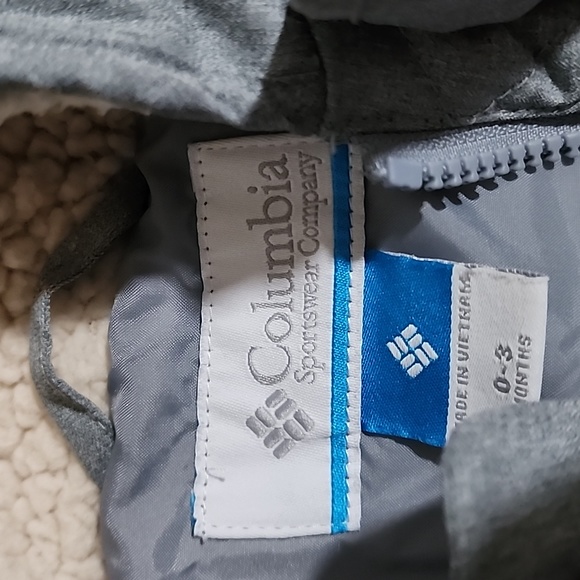 0-3 months Columbia snowsuit - Picture 5 of 5